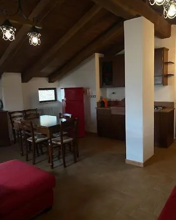 Διαμέρισμα Garibaldi Bilocale E Monolocale In Centro A Terzo E Piano