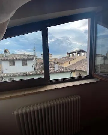 Garibaldi Bilocale E Monolocale In Centro A Terzo E Piano Appartamento