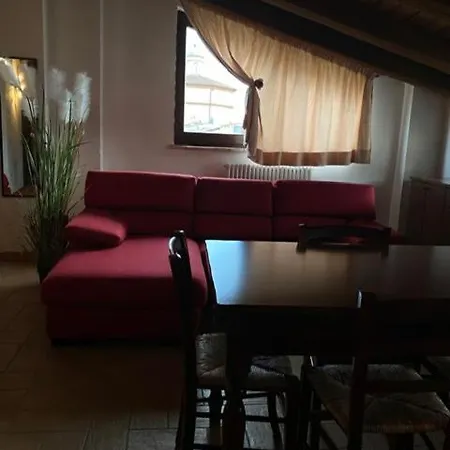 Garibaldi Bilocale E Monolocale In Centro A Terzo E Piano