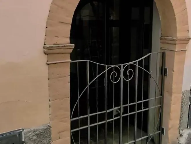 Garibaldi Bilocale E Monolocale In Centro A Terzo E Piano * Foligno